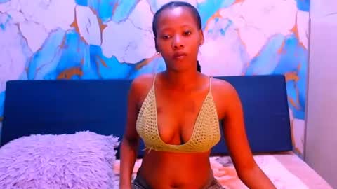 Snapshot of ebonypretty4u chatting on 09/16/25, 06:47 ebonypretty4u online show from 09/16/25, 06:47