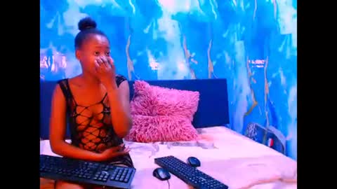 Snapshot of ebonypretty4u chatting on 10/20/25, 05:30 ebonypretty4u online show from 10/20/25, 05:30