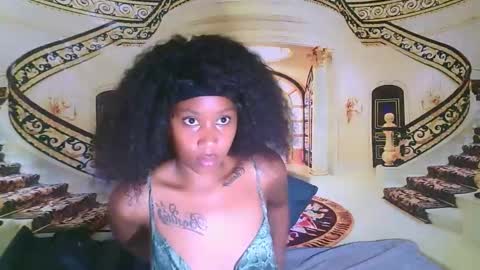 Snapshot of ebonysexyred chatting on 02/18/26, 05:58 Lucy online show from 02/18/26, 05:58