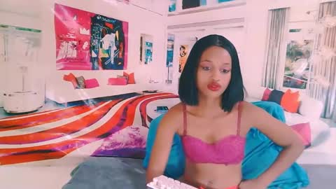 Candy online show from 02/14/25, 09:32