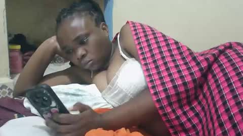 Snapshot of ebonyvalerian chatting on 09/16/25, 05:58 Ebonyval online show from 09/16/25, 05:58