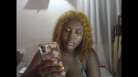 Snapshot of ebonyvd chatting on 11/01/25, 12:34 ebonyvd online show from 11/01/25, 12:34