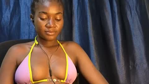 Snapshot of ebonyx_kokox chatting on 09/21/25, 10:28 ebonyx_kokox online show from 09/21/25, 10:28