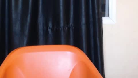 Snapshot of ebonyxxbae chatting on 04/21/26, 01:42 ebonyxxbae online show from 04/21/26, 01:42