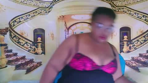 Snapshot of ebonyyummy chatting on 11/15/25, 05:42 CoCo online show from 11/15/25, 05:42