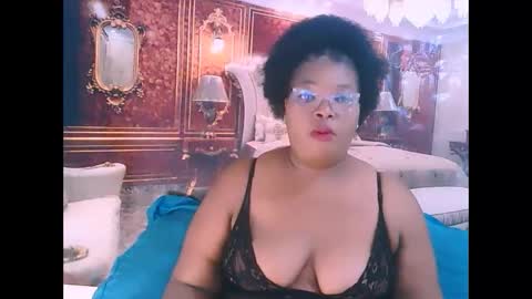 Snapshot of ebonyyummy chatting on 11/18/25, 06:07 CoCo online show from 11/18/25, 06:07