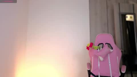 Snapshot of ecchi_sixxx chatting on 11/07/25, 06:35 Colette online show from 11/07/25, 06:35