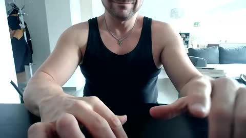 Snapshot of echoesethos chatting on 11/20/25, 11:10 Echo online show from 11/20/25, 11:10