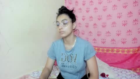 Snapshot of eclipseandflame chatting on 11/19/25, 01:00 online show from 11/19/25, 01:00