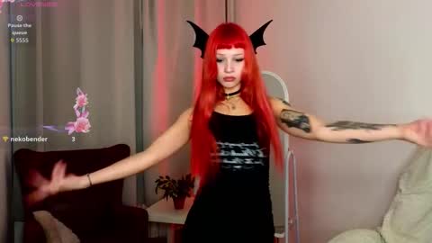 Snapshot of eclipseempress chatting on 10/13/25, 02:06 Monica online show from 10/13/25, 02:06