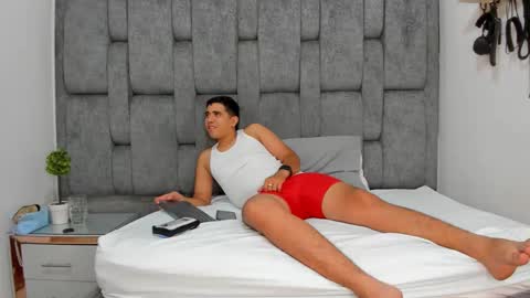 Snapshot of eclipselove_os chatting on 02/18/26, 07:54 Blake and Jess online show from 02/18/26, 07:54