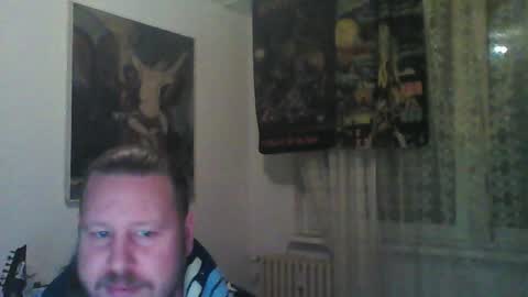 Snapshot of eda666 chatting on 12/11/24, 07:14 Edward online show from 12/11/24, 07:14