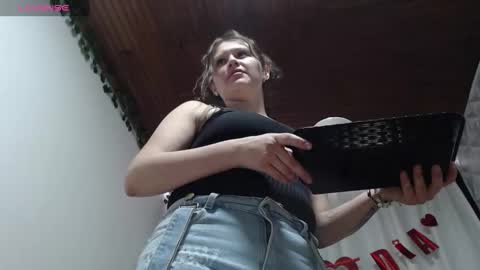 Snapshot of eda_bonne chatting on 02/19/25, 06:54 Edda online show from 02/19/25, 06:54