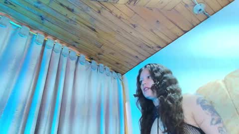 Snapshot of eda_bonne chatting on 09/12/25, 12:38 Edda online show from 09/12/25, 12:38