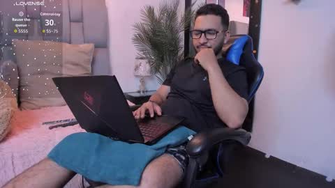 Snapshot of edahi1386 chatting on 09/17/25, 01:29 edahi1386 online show from 09/17/25, 01:29