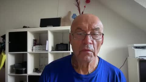 Snapshot of eddelmar chatting on 05/19/26, 06:31 eddelmar online show from 05/19/26, 06:31