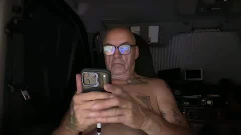 Snapshot of eddelmar chatting on 06/27/26, 11:10 eddelmar online show from 06/27/26, 11:10