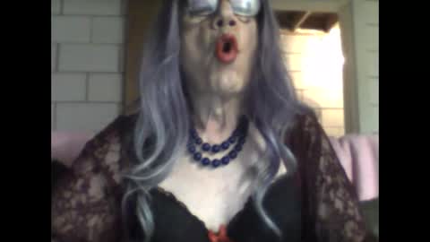 Snapshot of eddie595959 chatting on 01/11/25, 11:02 eddie595959 online show from 01/11/25, 11:02