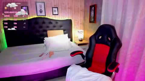 Snapshot of edelaine_rogers chatting on 01/17/25, 09:28 ede online show from 01/17/25, 09:28