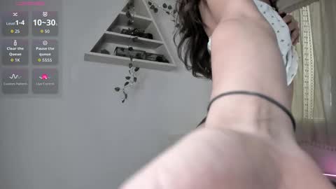 Eden Heaven online show from 10/08/25, 07:06