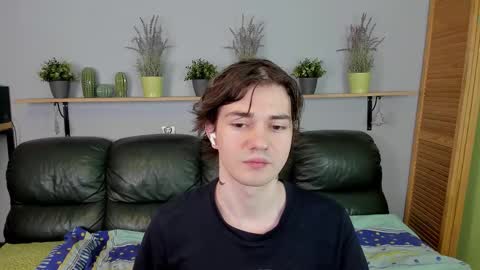 Edgar online show from 12/23/25, 01:47