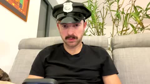 Snapshot of edge_guy chatting on 01/23/25, 07:40 edge_guy online show from 01/23/25, 07:40