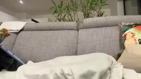 Snapshot of edge_guy chatting on 02/08/25, 01:00 edge_guy online show from 02/08/25, 01:00