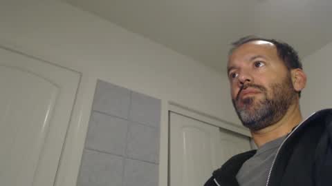 Snapshot of edge_masters chatting on 12/15/24, 06:40 EdgeM online show from 12/15/24, 06:40