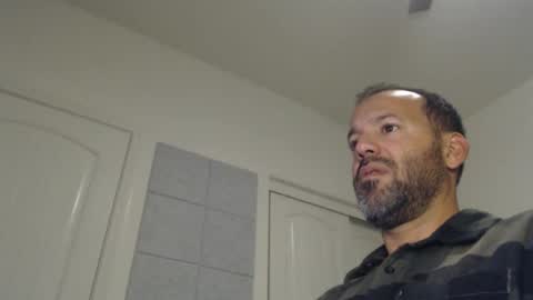 Snapshot of edge_masters chatting on 12/25/24, 02:25 EdgeM online show from 12/25/24, 02:25