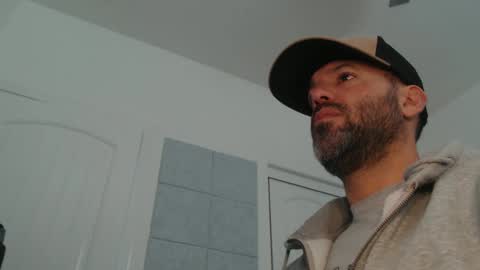 Snapshot of edge_masters chatting on 12/29/24, 04:08 EdgeM online show from 12/29/24, 04:08