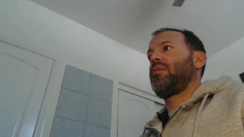 Snapshot of edge_masters chatting on 01/07/25, 07:49 EdgeM online show from 01/07/25, 07:49