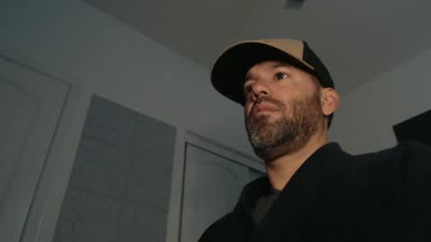 Snapshot of edge_masters chatting on 01/20/25, 03:18 EdgeM online show from 01/20/25, 03:18