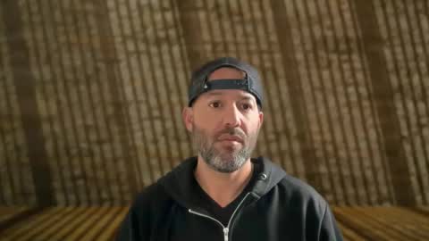 Snapshot of edge_masters chatting on 03/02/25, 08:18 EdgeM online show from 03/02/25, 08:18