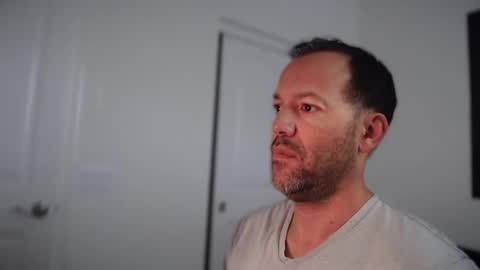 Snapshot of edge_masters chatting on 10/18/25, 02:51 EdgeM online show from 10/18/25, 02:51