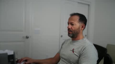 Snapshot of edge_masters chatting on 06/09/26, 05:13 EdgeM online show from 06/09/26, 05:13