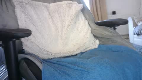 Snapshot of edged_biker chatting on 02/21/25, 08:29 edged biker online show from 02/21/25, 08:29