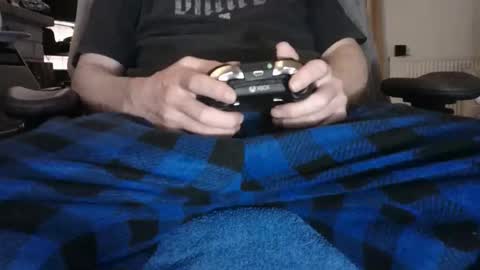 edged biker online show from 04/05/26, 09:01