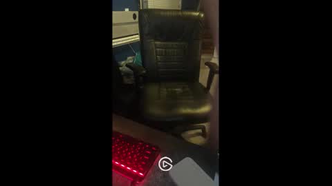 Snapshot of edgemeallnight chatting on 12/08/24, 04:04 edgemeallnight online show from 12/08/24, 04:04