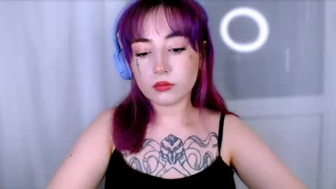 Snapshot of ediefris chatting on 05/16/26, 06:50 fickle demon made of clumps of matter online show from 05/16/26, 06:50