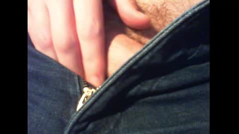 Snapshot of edinburgh79 chatting on 02/15/25, 11:25 edinburgh79 online show from 02/15/25, 11:25