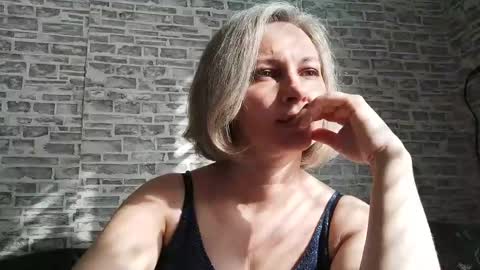 edithmanning online show from 02/26/25, 08:48