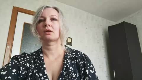 edithmanning online show from 05/21/26, 06:09