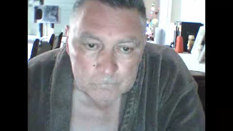 Snapshot of edje59a chatting on 05/12/26, 06:32 Eddy online show from 05/12/26, 06:32