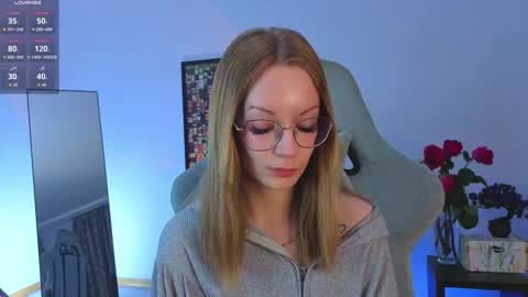 Snapshot of edlin_gail chatting on 11/17/25, 01:33 Edlin Gali online show from 11/17/25, 01:33