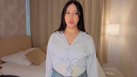 Snapshot of edlinblink chatting on 03/24/26, 05:01 Reina online show from 03/24/26, 05:01