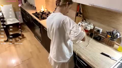 Dana online show from 10/28/25, 07:16