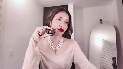 Edranah online show from 11/26/25, 10:11