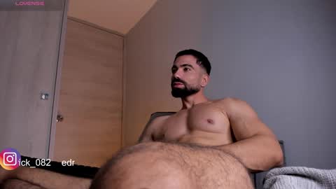 Snapshot of edrick_walton chatting on 01/29/25, 10:58 edrick online show from 01/29/25, 10:58