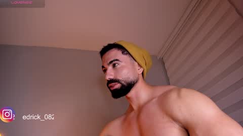 Snapshot of edrick_walton chatting on 02/08/25, 02:58 edrick online show from 02/08/25, 02:58