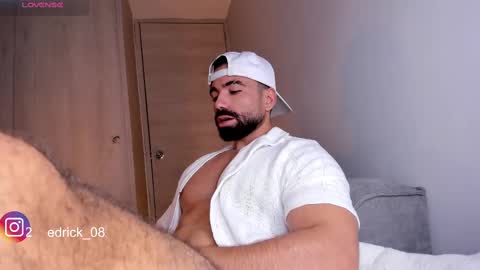 Snapshot of edrick_walton chatting on 02/11/25, 11:54 edrick online show from 02/11/25, 11:54